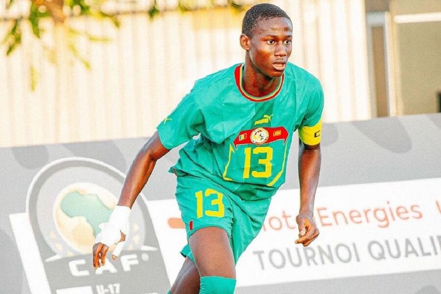 该学院此前, 目前曼联正, 达博在试训