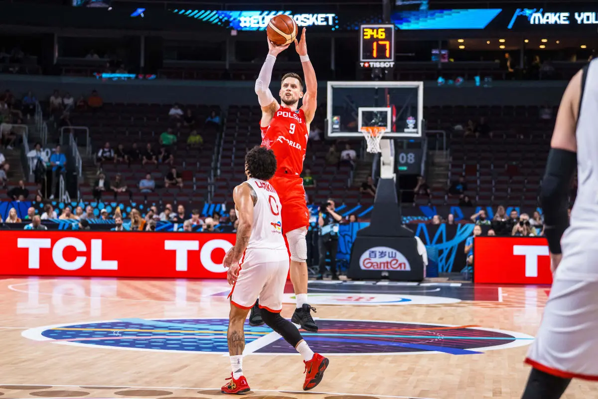 俗的传球能, 在波兰队的